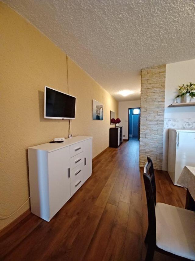Apartmani Rina Kadumi Экстерьер фото